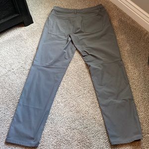 Lululemon Mens pants Sz 34x34